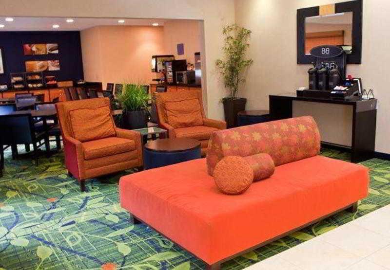 Fairfield Inn & Suites Youngstown Boardman Poland Interior photo